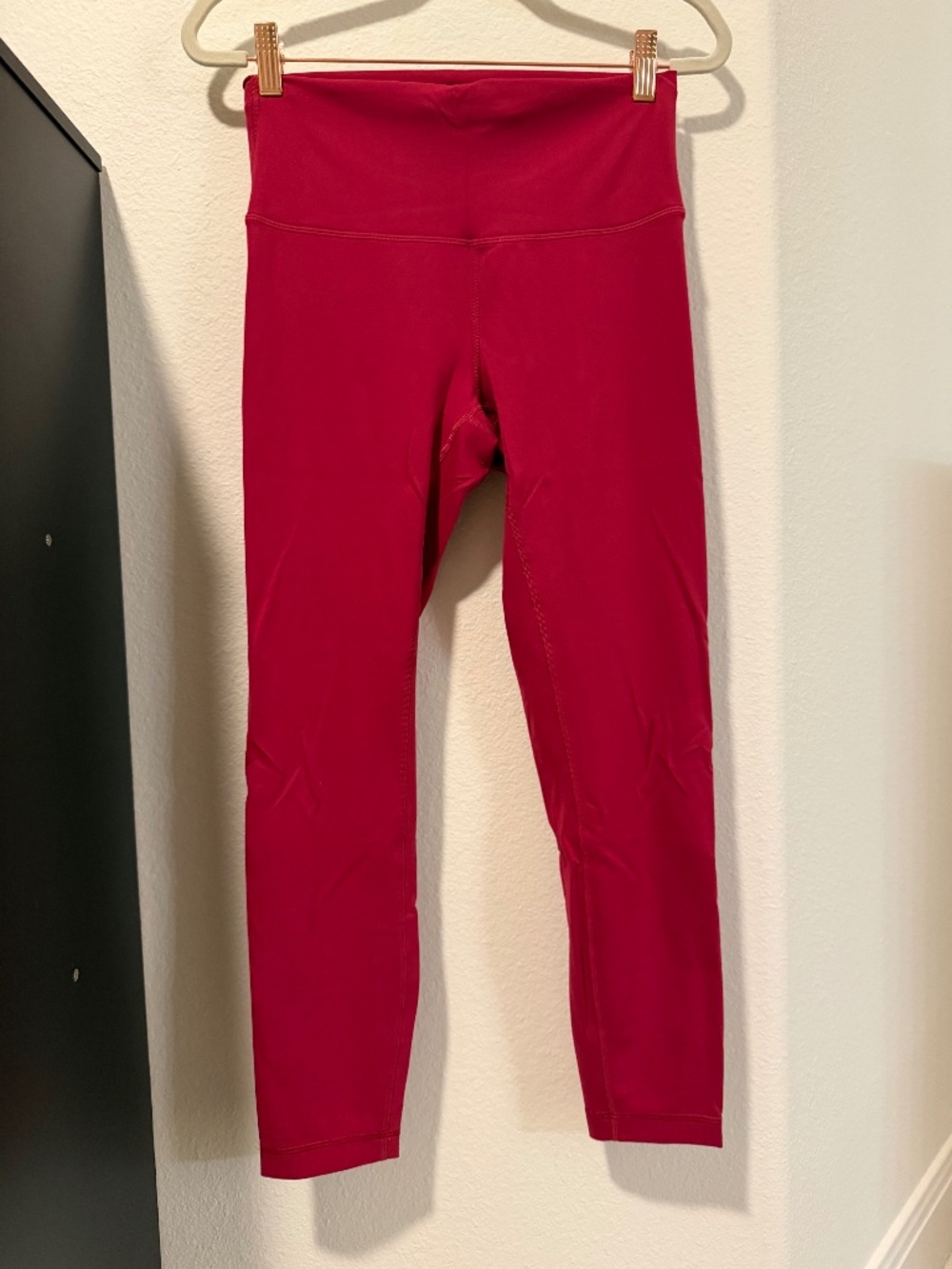 EUC Lululemon Berry Rumble Wunder Train HR Tight 25", Size 8